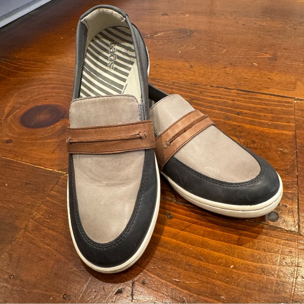 Taos Upward Sneaker Women Gray, Blue,Tan Leather Comfort minimalist Shoes Sz 6.5 - Picture 4 of 11